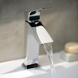 Monomando de lavabo Urban Chic salida en cascada, caudal limitado, cromado