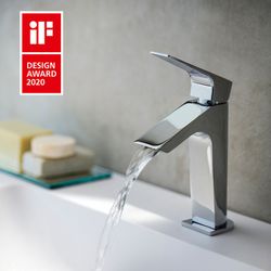 Monomando de lavabo Urban Chic salida en cascada, caudal limitado, cromado