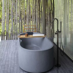 Columna monomando Alexia para bañera con equipo de ducha, negro mate